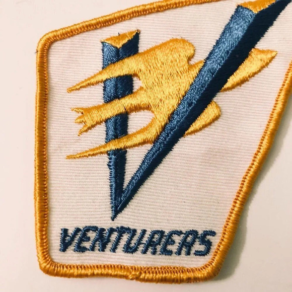 Vintage Lot of 2 Boy Scouts Canada Borachie Toronto Region Venturers  Patches - Picture 4 of 11